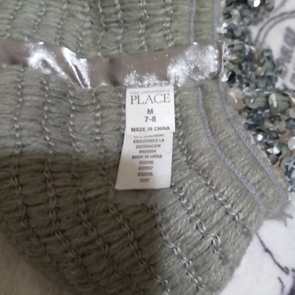 Children's Place beanie hat - Picture 3 of 3